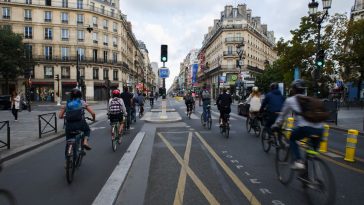 Paris bicicletă